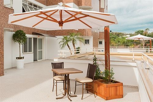 Hotel Dois H Жоинвили Экстерьер фото
